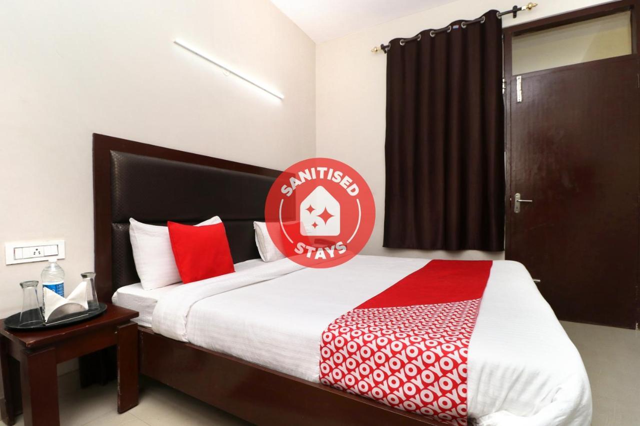 OYO 14832 Hotel Rooftop Panchkula Exterior foto